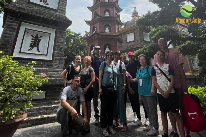 Pay a visit Tran Quoc pagoda 